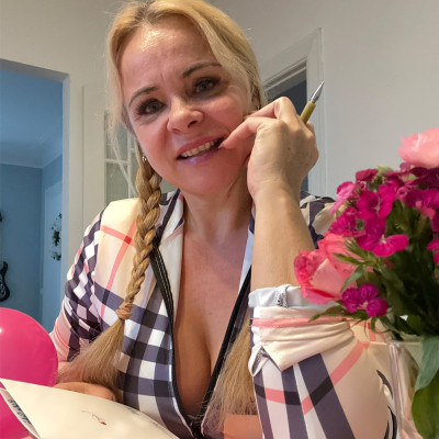 Gina Tomic checkered Langarmody