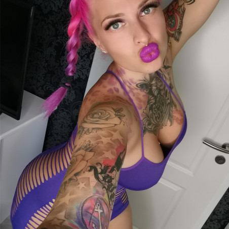 Curvy Anni lila Negligee