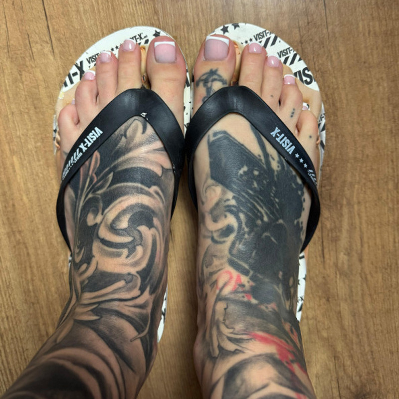 Cora Diamond Visit-X Flip Flops