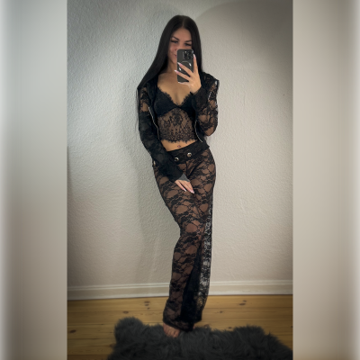 Lullu Gun Show- und Messeoutfit