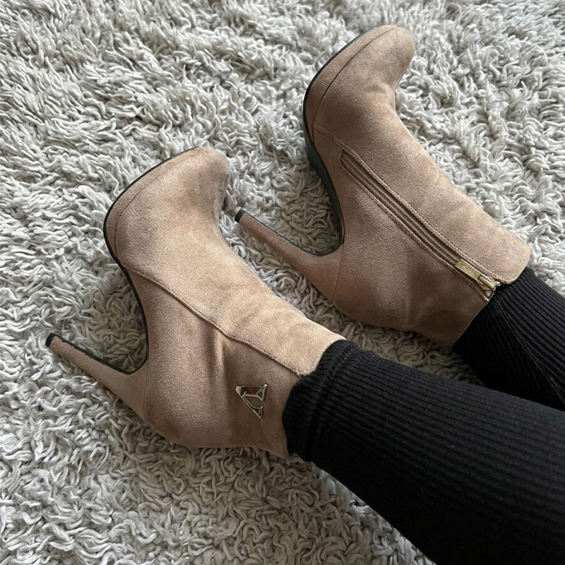 BeaBrownXx hellbraune Wildlederstiefel