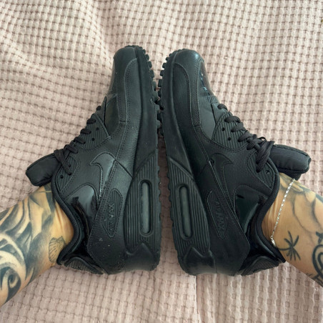 Cora Diamond schwarze Nike Air Max