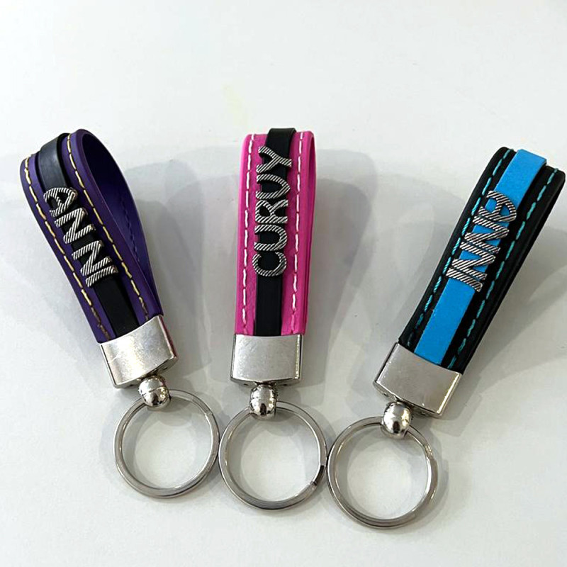 Curvy Anni Schlüsselanhänger in versch. Farben